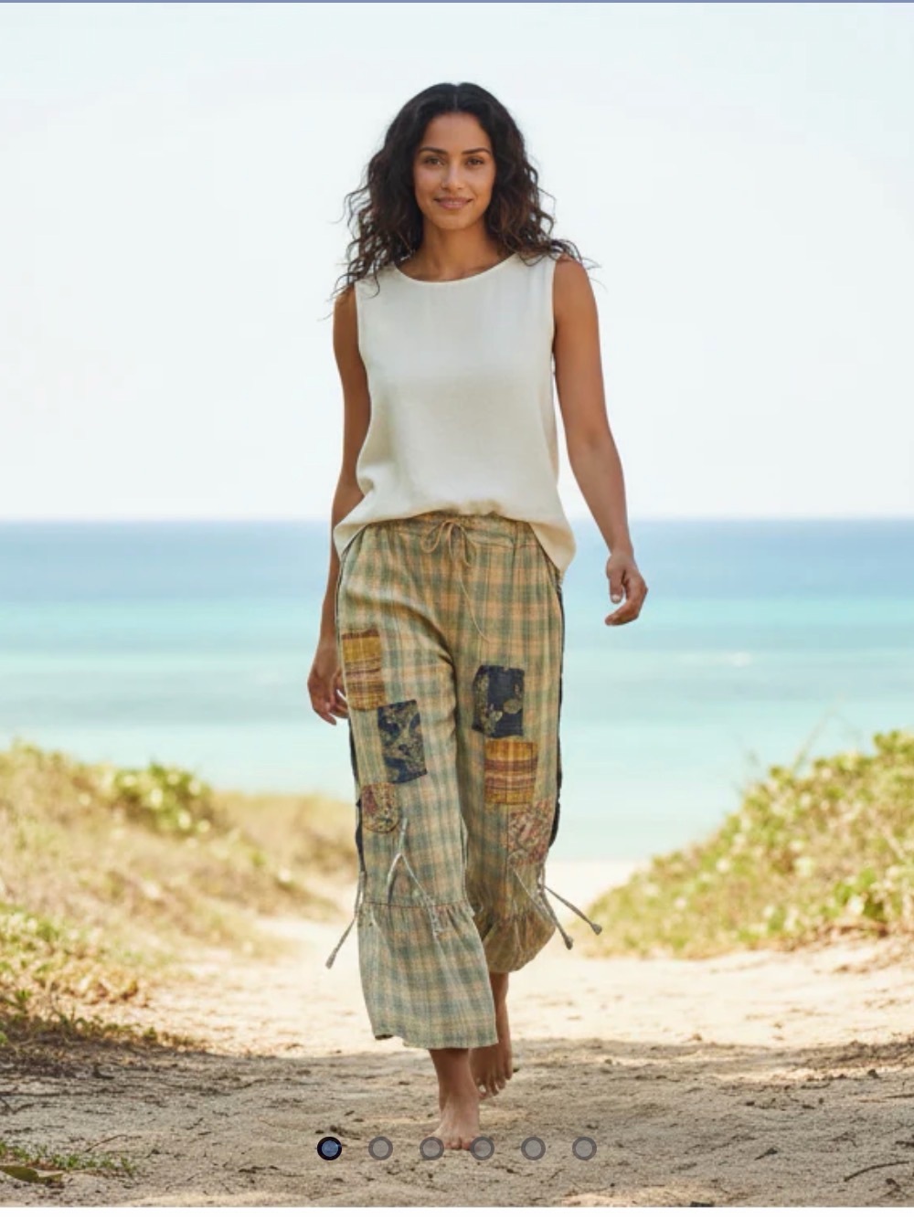 ⭐️NWT A Rare Bird Reversible Strawberry Patchwork’s Pants⭐️